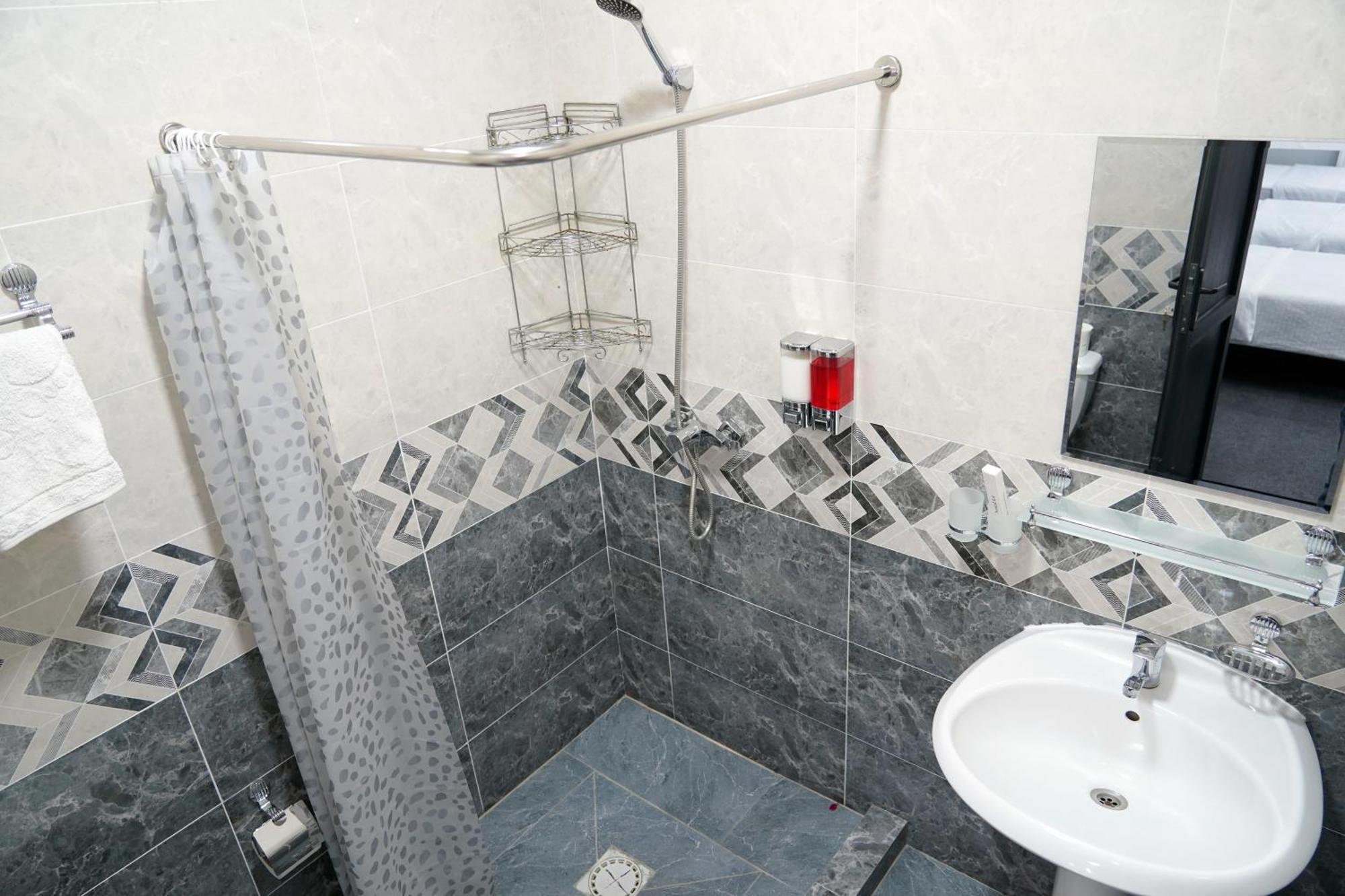 Hostel Premium Tashkent Ngoại thất bức ảnh